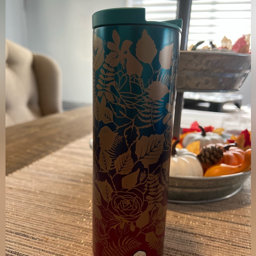 Starbucks Fall 2020 vacuum insulated tumbler.  NWT 16 oz